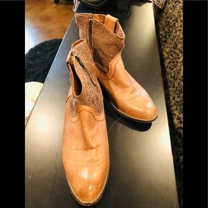 Steve Madden western booties